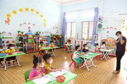 Huyện Cư Kuin: Cần có thêm nguồn lực đáp ứng yêu cầu phát triển giáo dục