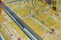 Giá vàng nhẫn 24K "bốc hơi" mạnh