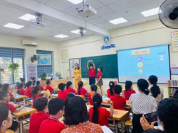 Tháo gỡ khó khăn trong việc đặt hàng đào tạo giáo viên