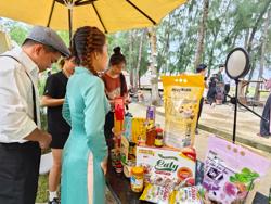 Livestream bán cà phê, yến sào, sầu riêng,… cho người Trung Quốc