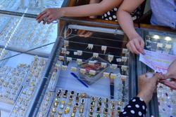 Giá vàng hôm nay, 21-11, sụt giảm do nhiều yếu tố bất lợi