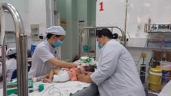 Trẻ nhiễm bệnh hô hấp nhập viện: Báo động!