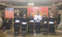 Đoàn nghệ nhân Đắk Lắk tham gia Ngày hội trình diễn cây Nêu tại Hà Nội