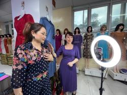 Kéo sức mua dịp cuối năm: Cần chính sách kích cầu mạnh mẽ hơn