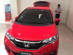 Xe hạng A từ ngôi đầu rớt xuống "đội sổ"