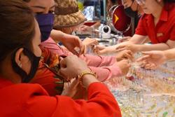 Giá vàng liên tục lập kỷ lục