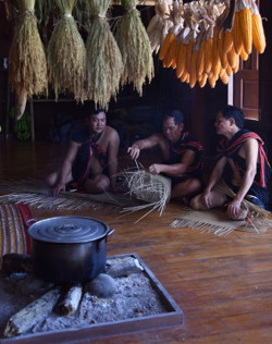 Bếp lửa miền sơn cước