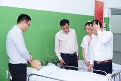 Mở ngành sức khỏe không cần thẩm định chuyên môn?!