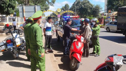 Đắk Lắk: Bắt 2 đối tượng trộm cắp bia bán lấy tiền mua ma túy