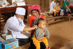 Đẩy nhanh tiến độ phân bổ, tiêm chủng vaccine mở rộng