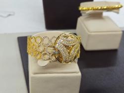 Giá vàng nhẫn 24K, SJC tiếp tục tăng trong sáng 16-12