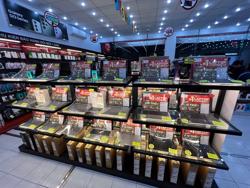 Hàng công nghệ đua nhau giảm giá, điện thoại flagship Samsung rớt giá sâu