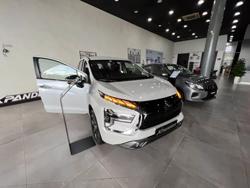 Hãng ô tô "đại chiến" giá cuối năm