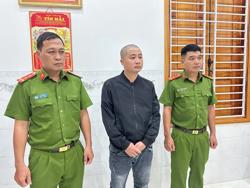 Bắt giữ quản lý siêu thị và trợ lý tham ô tài sản