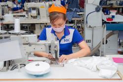 Nhiều địa phương công bố thưởng Tết Nguyên đán 2024, cao nhất hơn 5,6 tỉ đồng