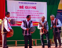 32 học viên hoàn thành Lớp truyền dạy diễn tấu chiêng và dân vũ của người M’nông