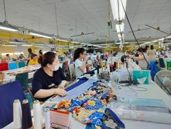 Cần thiết điều chỉnh mức đóng BHXH