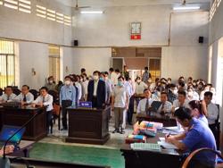 Xét xử 16 bị cáo tại Sở Y tế tỉnh Đắk Lắk: Vì sao 1 phó giám đốc BHXH không phải chịu trách nhiệm?