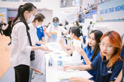 Nhiều trường đại học tăng chỉ tiêu tuyển sinh, giảm phương thức xét tuyển