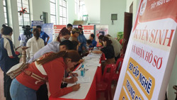 Phiên giao dịch việc làm tại huyện Cư M’gar thu hút hơn 160 lao động tham gia