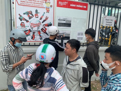 Lao động phổ thông chật vật tìm việc