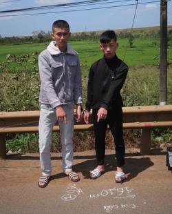 2 thanh niên cướp giật 4 vụ trong 9 ngày