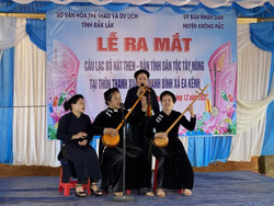 Ấm áp nếp nhà truyền thống