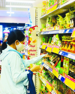 Rằm tháng Giêng, thực phẩm chay hút khách