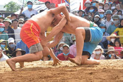 Sôi nổi Giải vật truyền thống huyện Krông Pắc