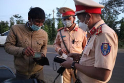 Phát hiện 3 trường hợp sử dụng Giấy phép lái xe không do cơ quan thẩm quyền cấp