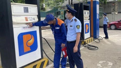 Rà soát việc cấp giấy phép kinh doanh xăng dầu