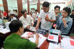 Bộ Công an nêu những khó khăn về việc sổ hộ khẩu hết hiệu lực