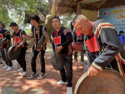 Nỗ lực vì nụ cười du khách...