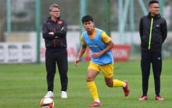 Tân binh U20 tập luyện cùng U23 Việt Nam