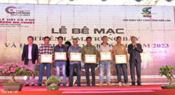 Trao giải các tác phẩm tham dự Triển lãm, trưng bày và Hội thi sinh vật cảnh