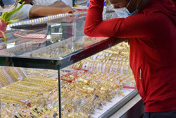 Giá vàng hôm nay 14-3: Vàng nhẫn 24K tăng rất mạnh