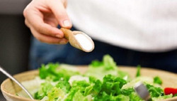 Giảm ăn mặn để bảo vệ sức khỏe