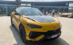 Xe siêu sang ồ ạt đổ về Việt Nam