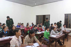 Mở trang mới cuộc đời từ con chữ