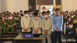 Hai nhóm thanh, thiếu niên hỗn chiến, 13 người lĩnh án tù