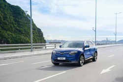 Mục tiêu của Chủ tịch Vingroup khi tham gia lĩnh vực vận tải taxi là gì?