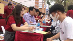 Đủ điều kiện trúng tuyển đại học sớm, thí sinh cần làm gì?