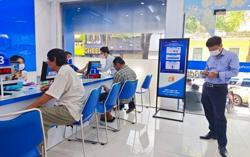 Lo khóa sim, người dân đổ xô đi chuẩn hóa thông tin thuê bao