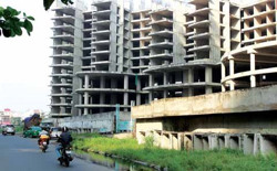 Nỗ lực cứu bất động sản