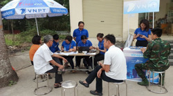 Nhà mạng mở thêm quầy, làm thêm giờ để bớt khóa sim khách hàng