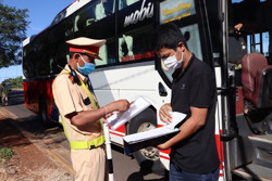 Tăng cường công tác quản lý, xử lý vi phạm trong hoạt động kinh doanh vận tải hành khách bằng xe ô tô