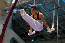 Thể dục dụng cụ tự tin vượt khó