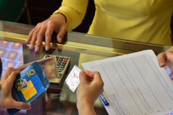 Giá vàng hôm nay 20-4: Vàng SJC vọt lên 67 triệu đồng/lượng