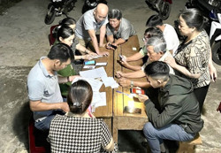 Tăng tốc hỗ trợ người dân cài đặt định danh điện tử