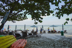 Đừng để giá vé máy bay cản trở du lịch!